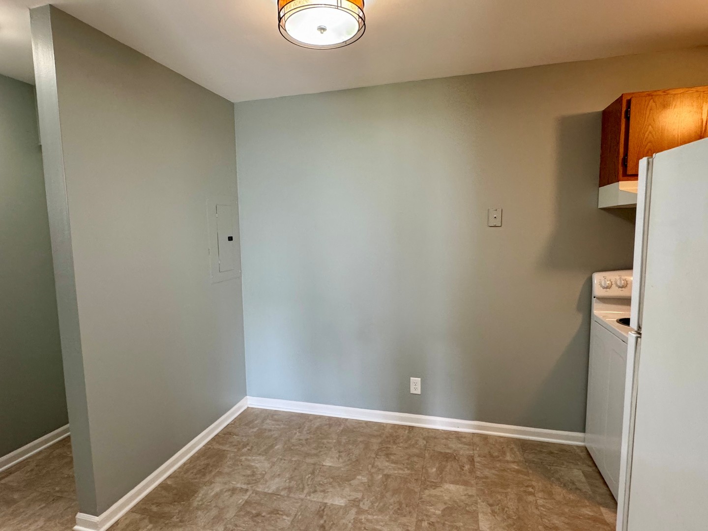 1900 Light Road, Unit 111 Oswego, IL 60543 - Photo 7 of 9 a view of small space