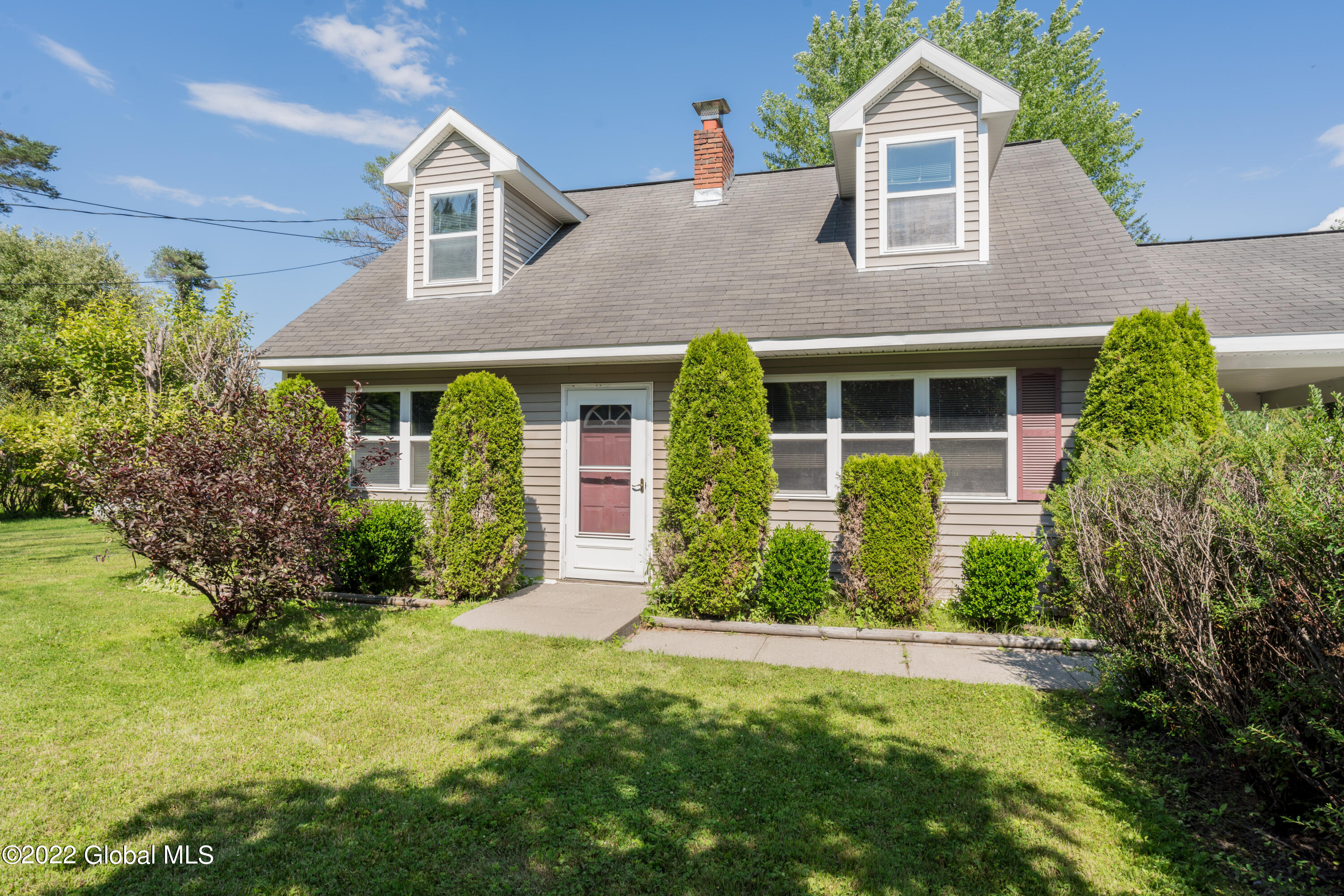 29 Locust Grove Road Greenfield, NY 12866 - Photo 2 of 35 DSC08234