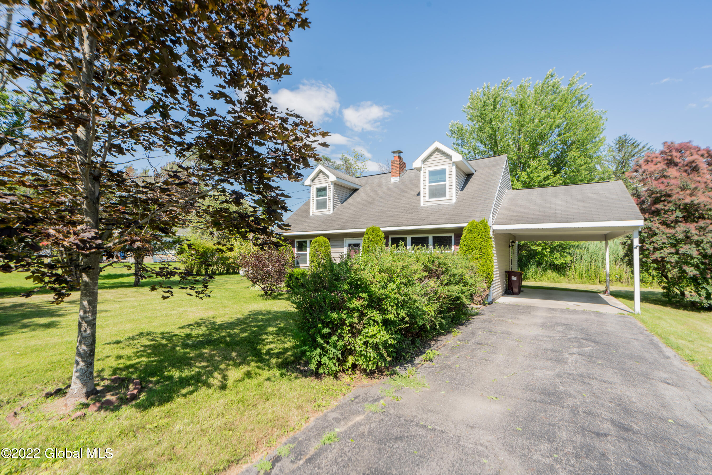 29 Locust Grove Road Greenfield, NY 12866 - Photo 4 of 35 DSC08255