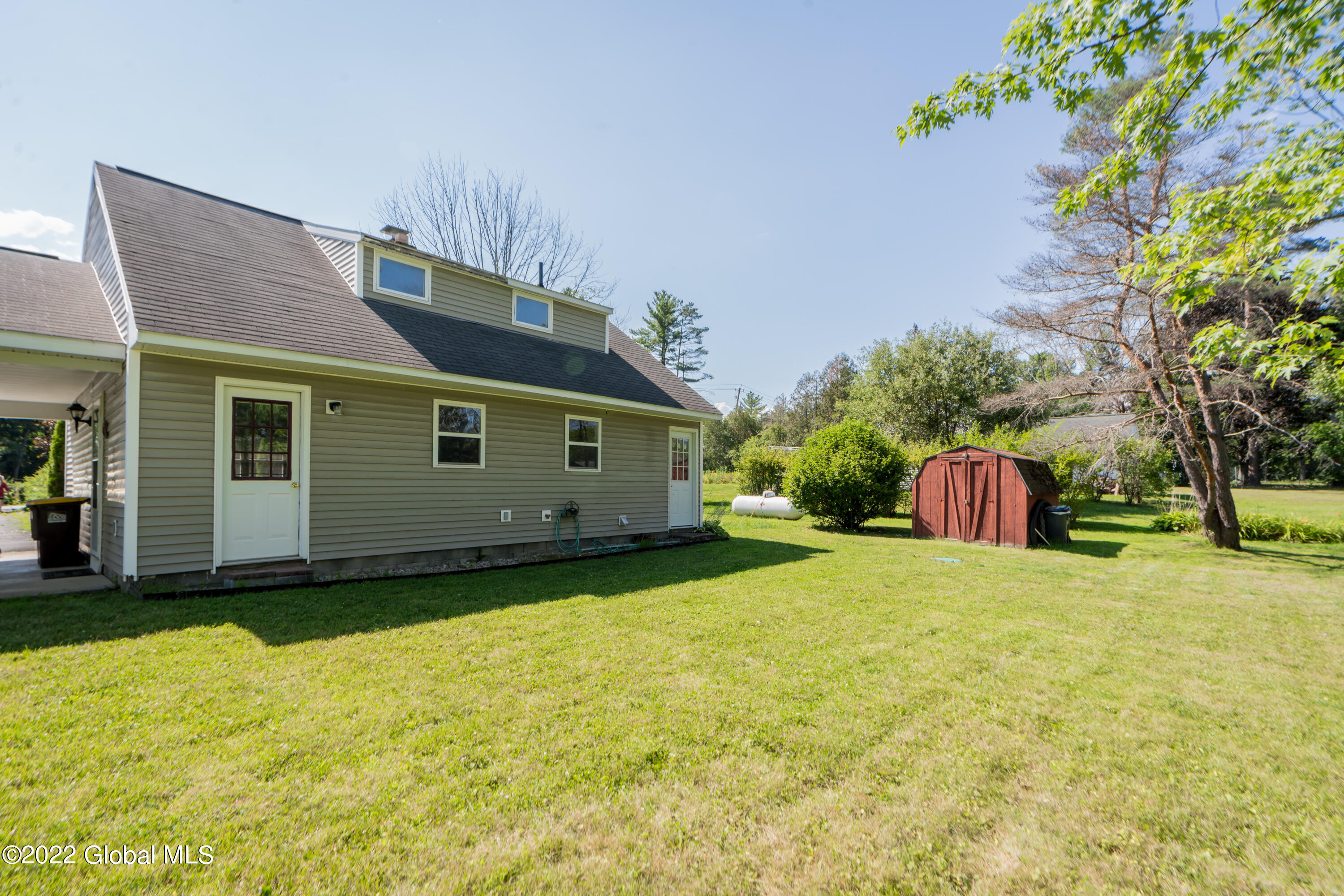 29 Locust Grove Road Greenfield, NY 12866 - Photo 6 of 35 DSC08236