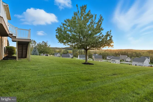 $575,000 | 1404 Crest Way, York, PA 17403