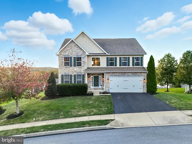 $575,000 | 1404 Crest Way, York, PA 17403