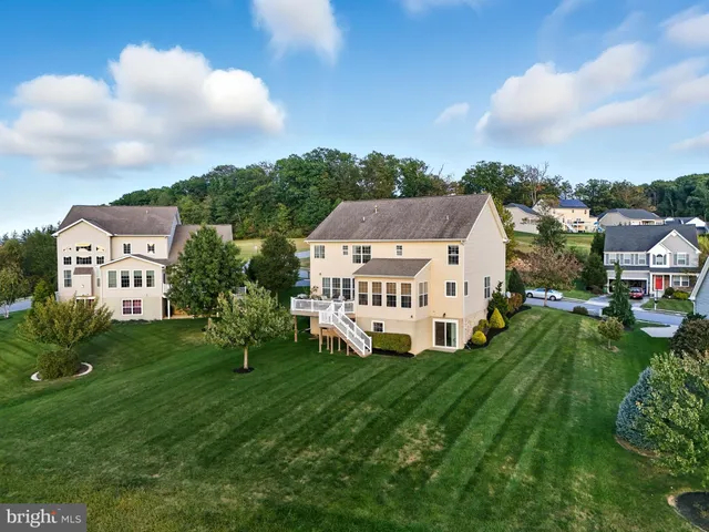 $575,000 | 1404 Crest Way, York, PA 17403