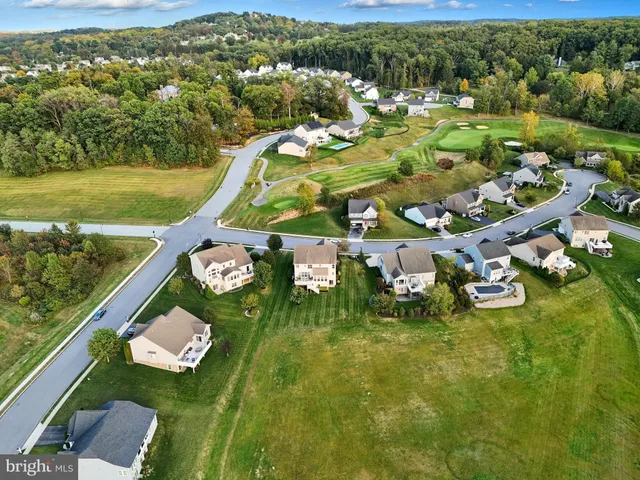 $575,000 | 1404 Crest Way, York, PA 17403