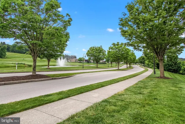 $575,000 | 1404 Crest Way, York, PA 17403