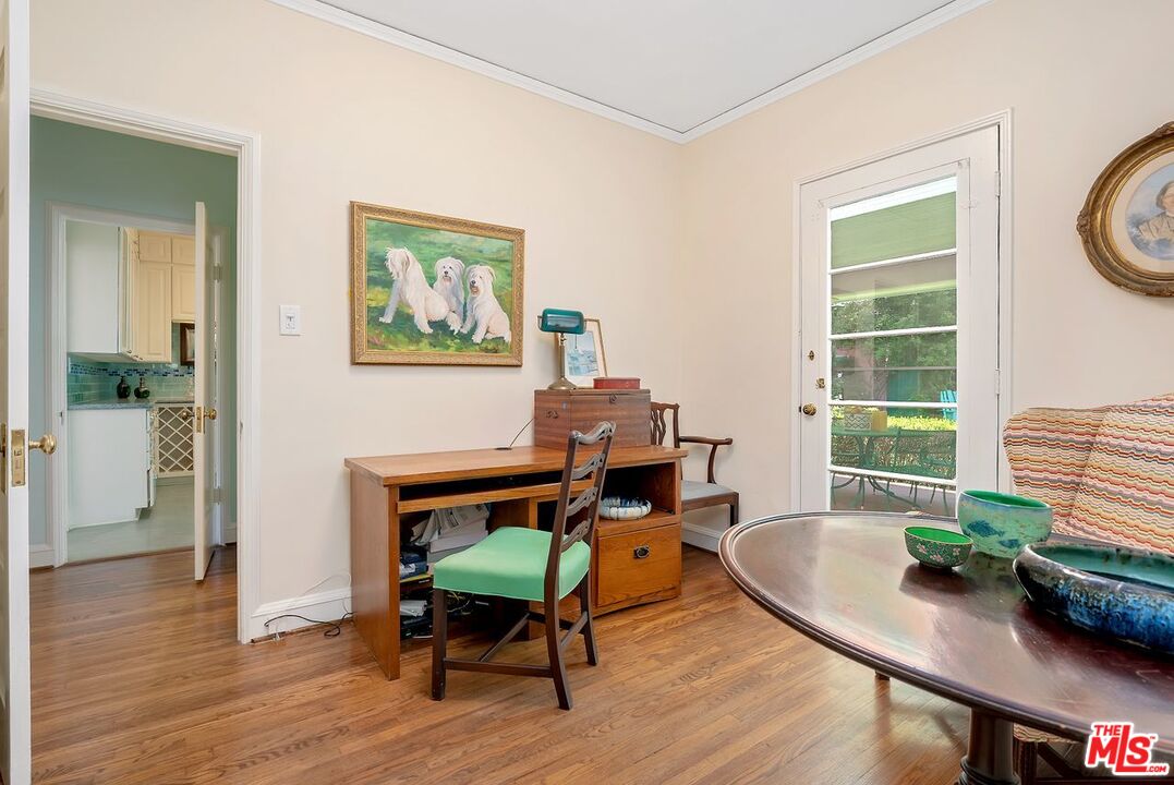 208 South Plymouth Boulevard Los Angeles, CA 90004 - Photo 16 of 44