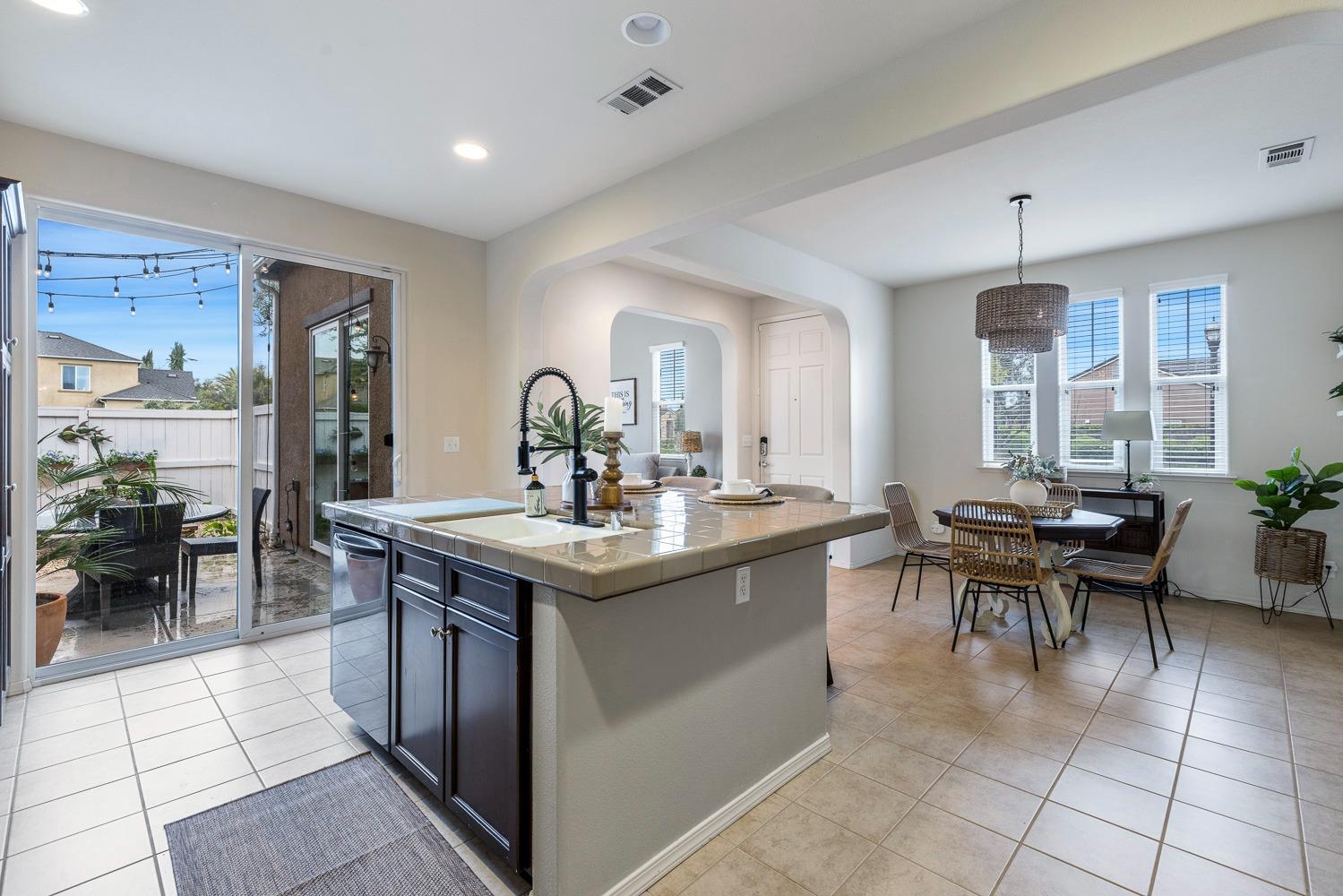 4085 Harlan Ranch Boulevard Clovis, CA 93619 - Photo 18 of 43