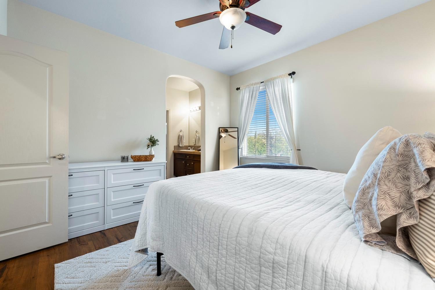 4085 Harlan Ranch Boulevard Clovis, CA 93619 - Photo 32 of 43