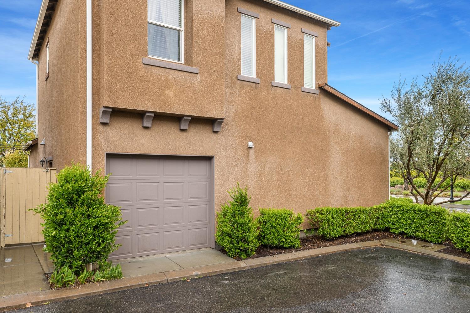 4085 Harlan Ranch Boulevard Clovis, CA 93619 - Photo 5 of 43