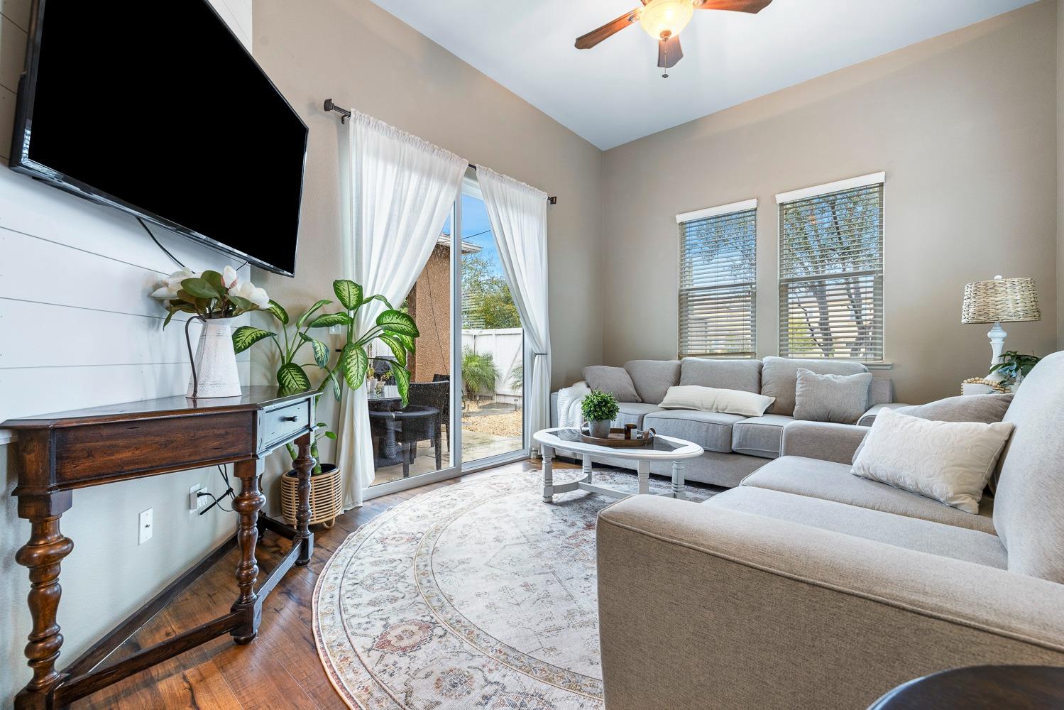 4085 Harlan Ranch Boulevard Clovis, CA 93619 - Photo 10 of 43