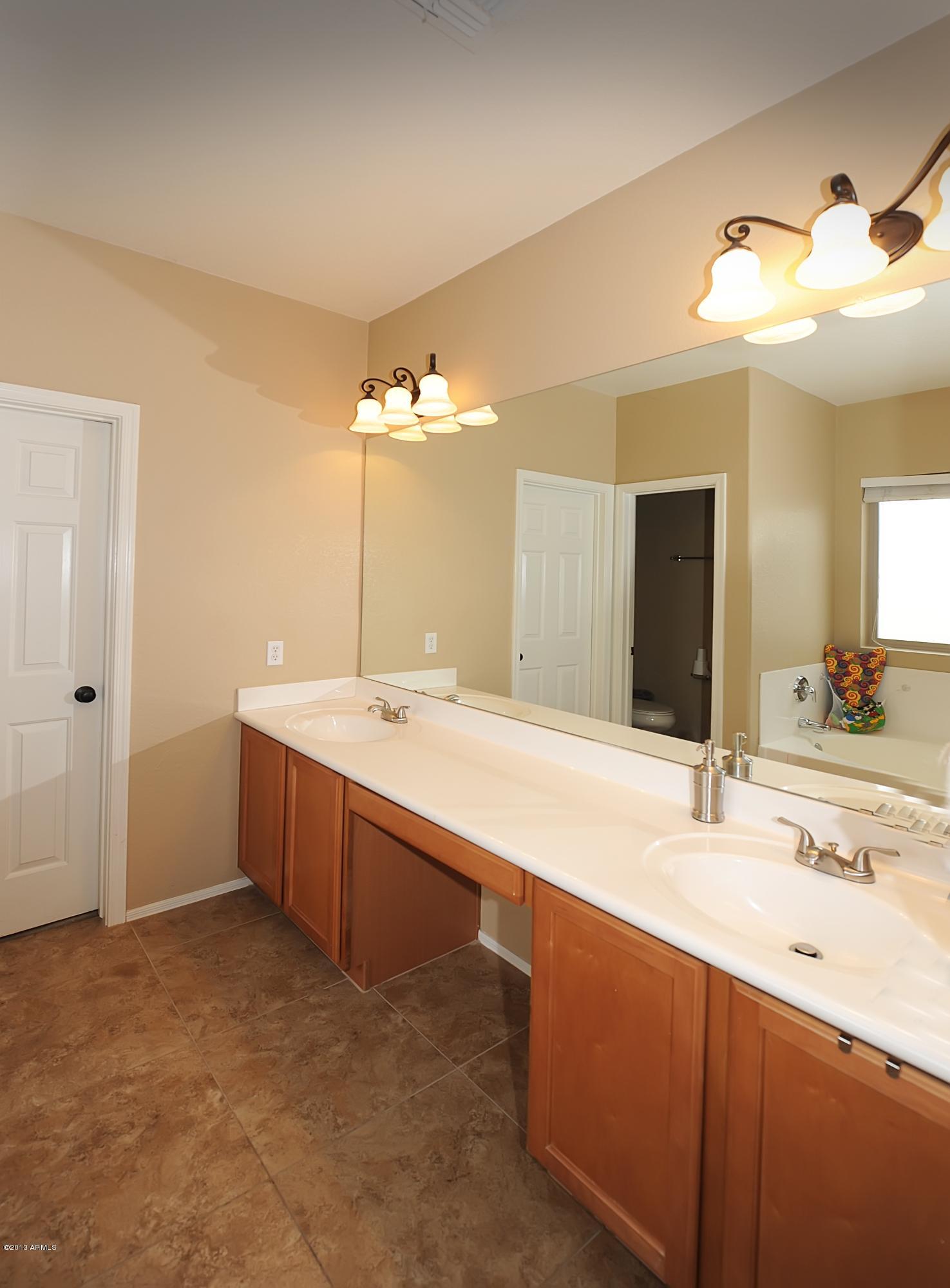 9120 West Berkeley Road Phoenix, AZ 85037 - Photo 18 of 24 R-Berkeley(MB)0046