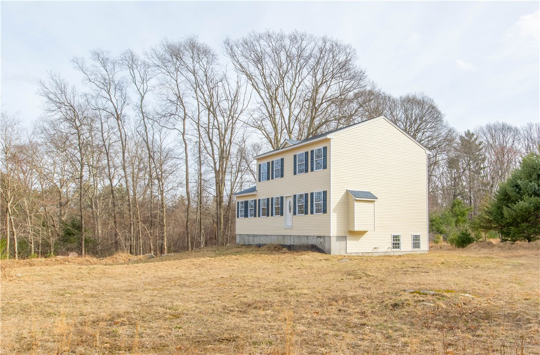 522 Fish Hill Road West Greenwich, RI 02817 - Photo 3 of 11 Gallery Image 3