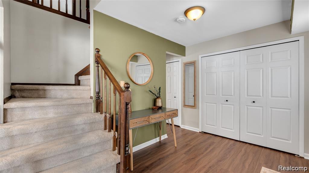 288 Coldiron Drive Rochester Hills, MI 48307 - Photo 3 of 31
