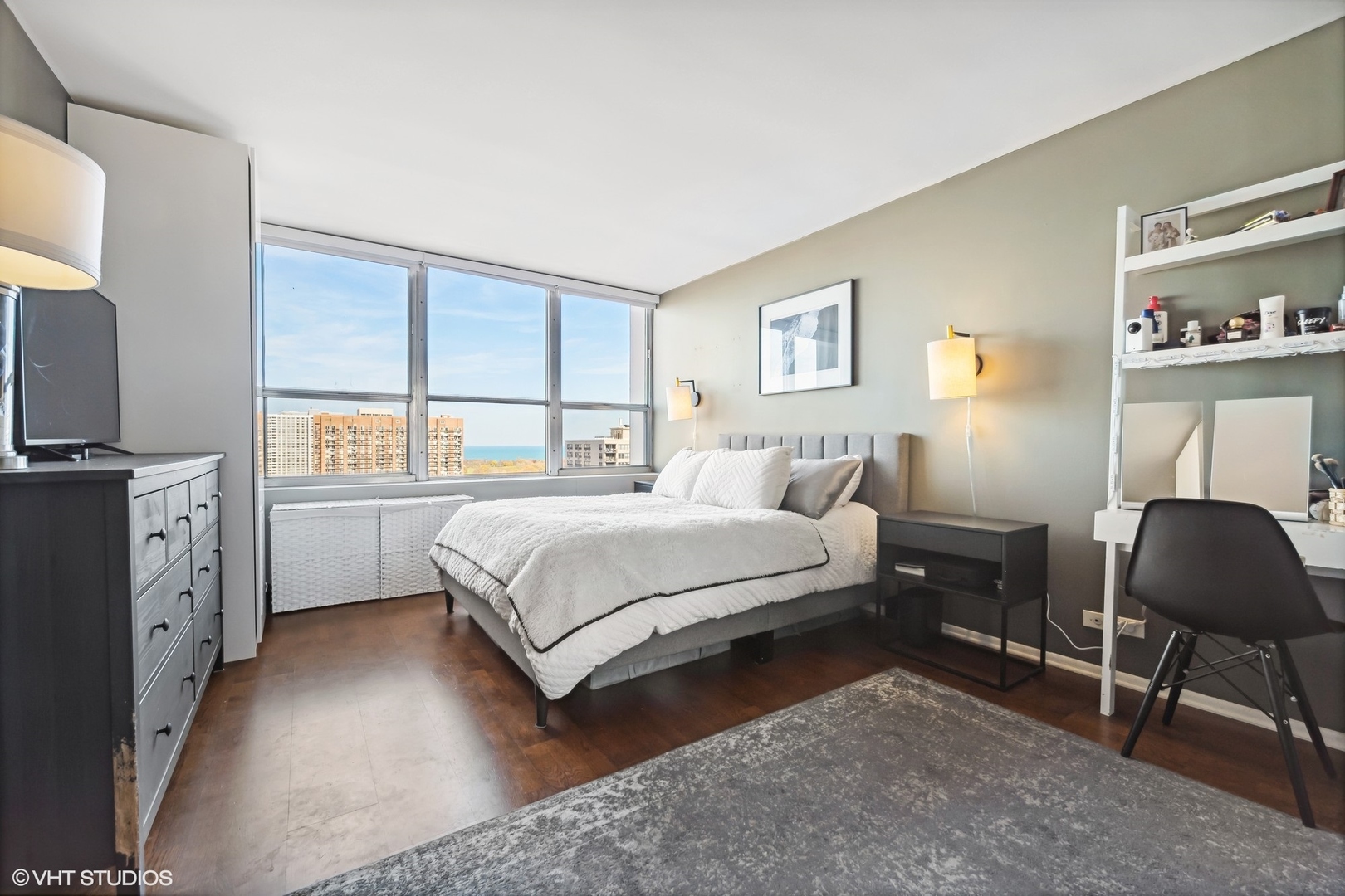655 West Irving Park Road, Unit 1912 Chicago, IL 60613 - Photo 10 of 29 a bedroom with a bed and a window