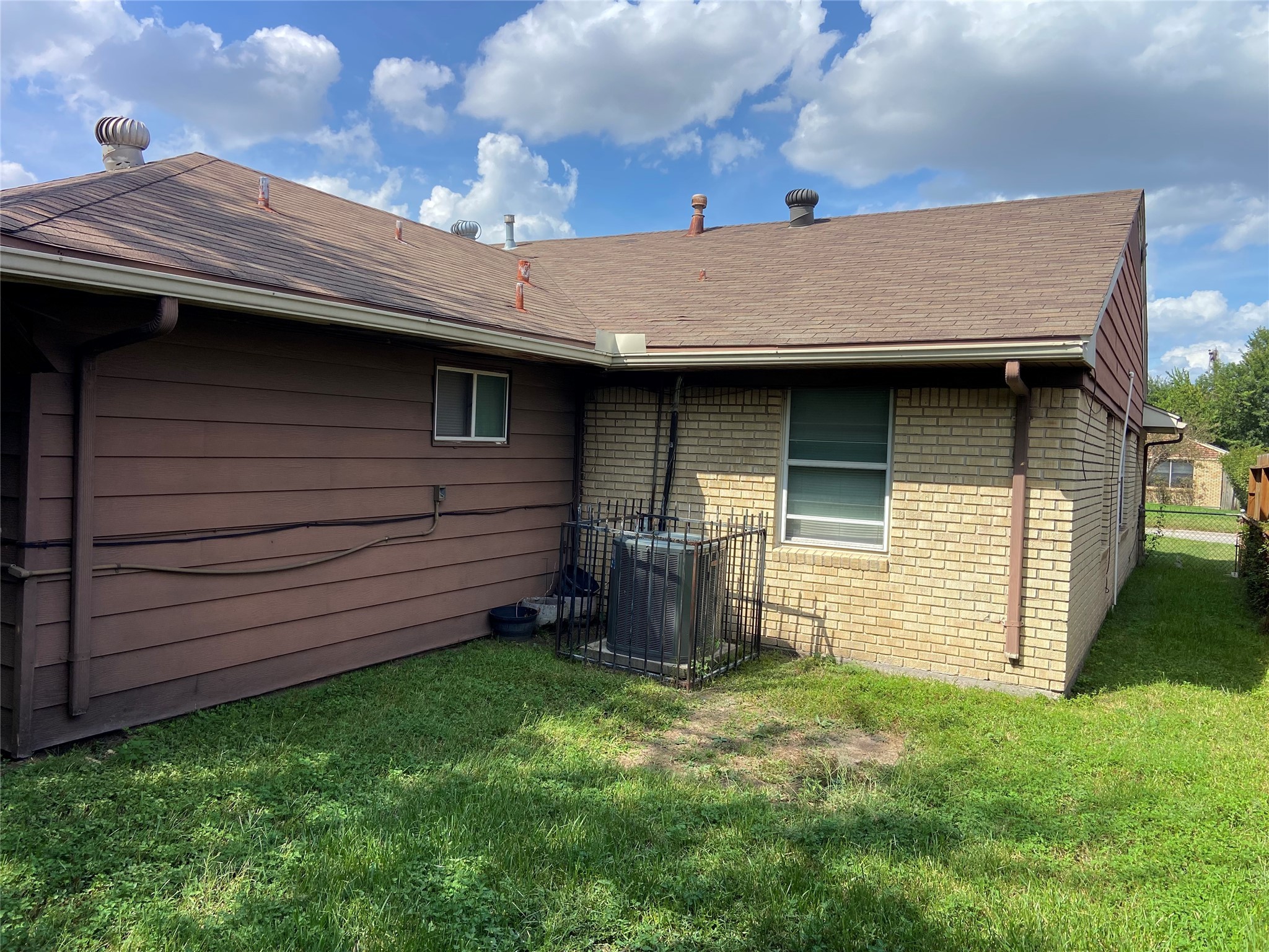 8730 Cowart Street Houston, TX 77029 - Photo 24 of 25