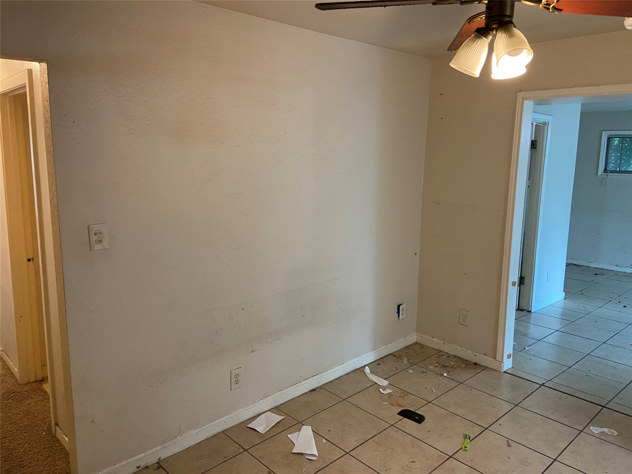 8730 Cowart Street Houston, TX 77029 - Photo 4 of 25 a view of an empty room