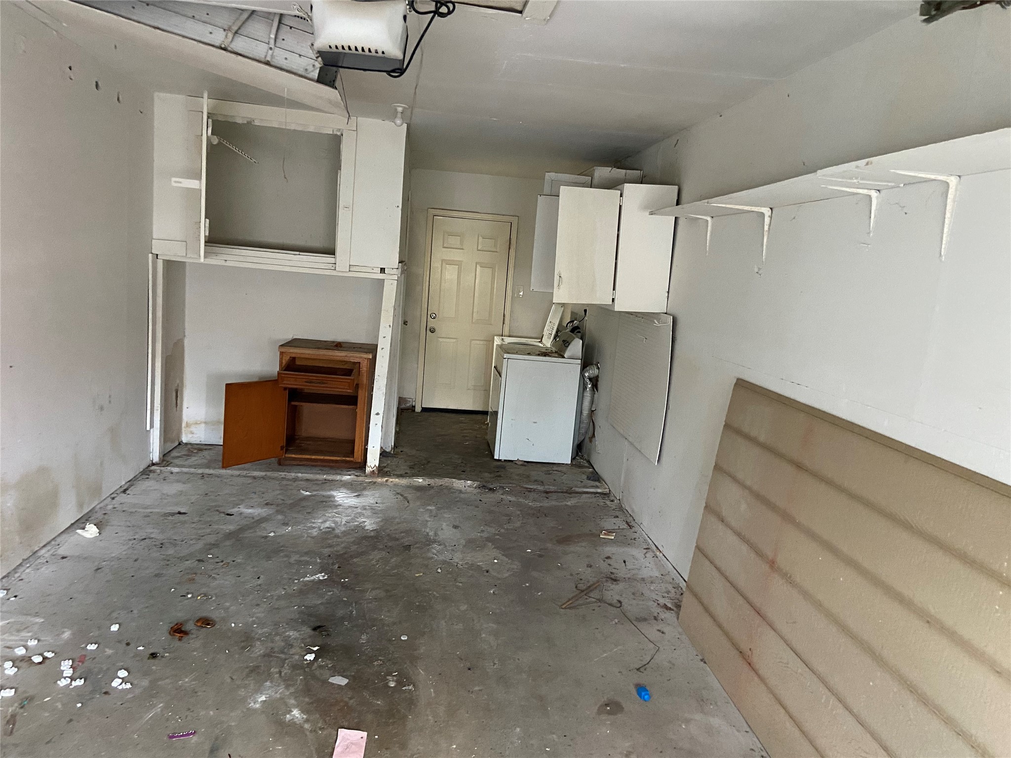 8730 Cowart Street Houston, TX 77029 - Photo 5 of 25 a view of empty room with furniture