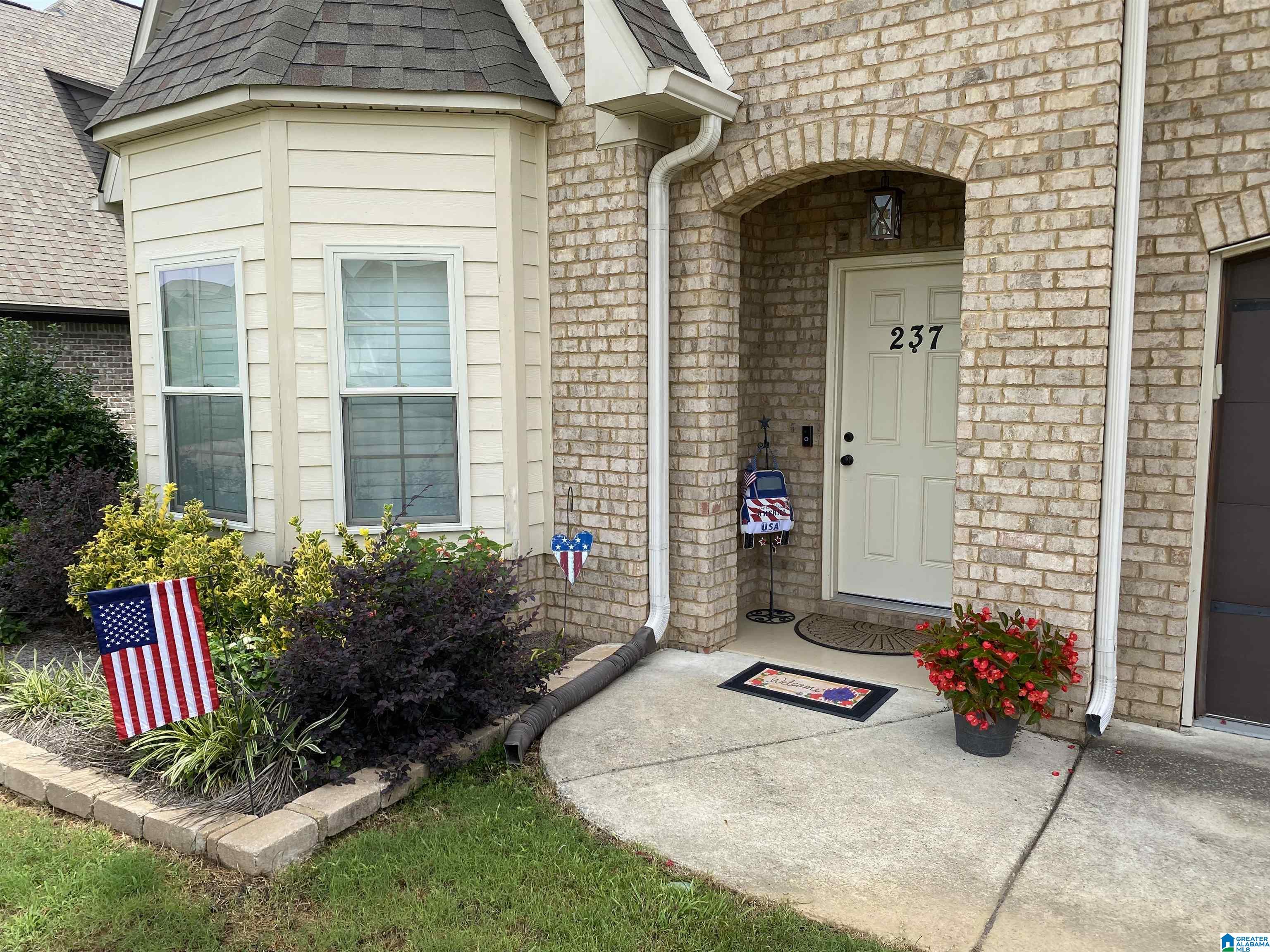 237 Meadow Way Jasper, AL 35504 - Photo 2 of 24