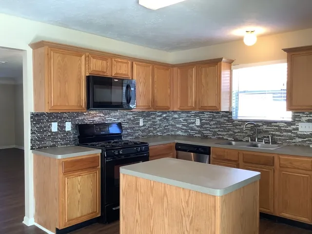 $2,345 | 19411 Rolling Sage Drive, Katy, TX 77449