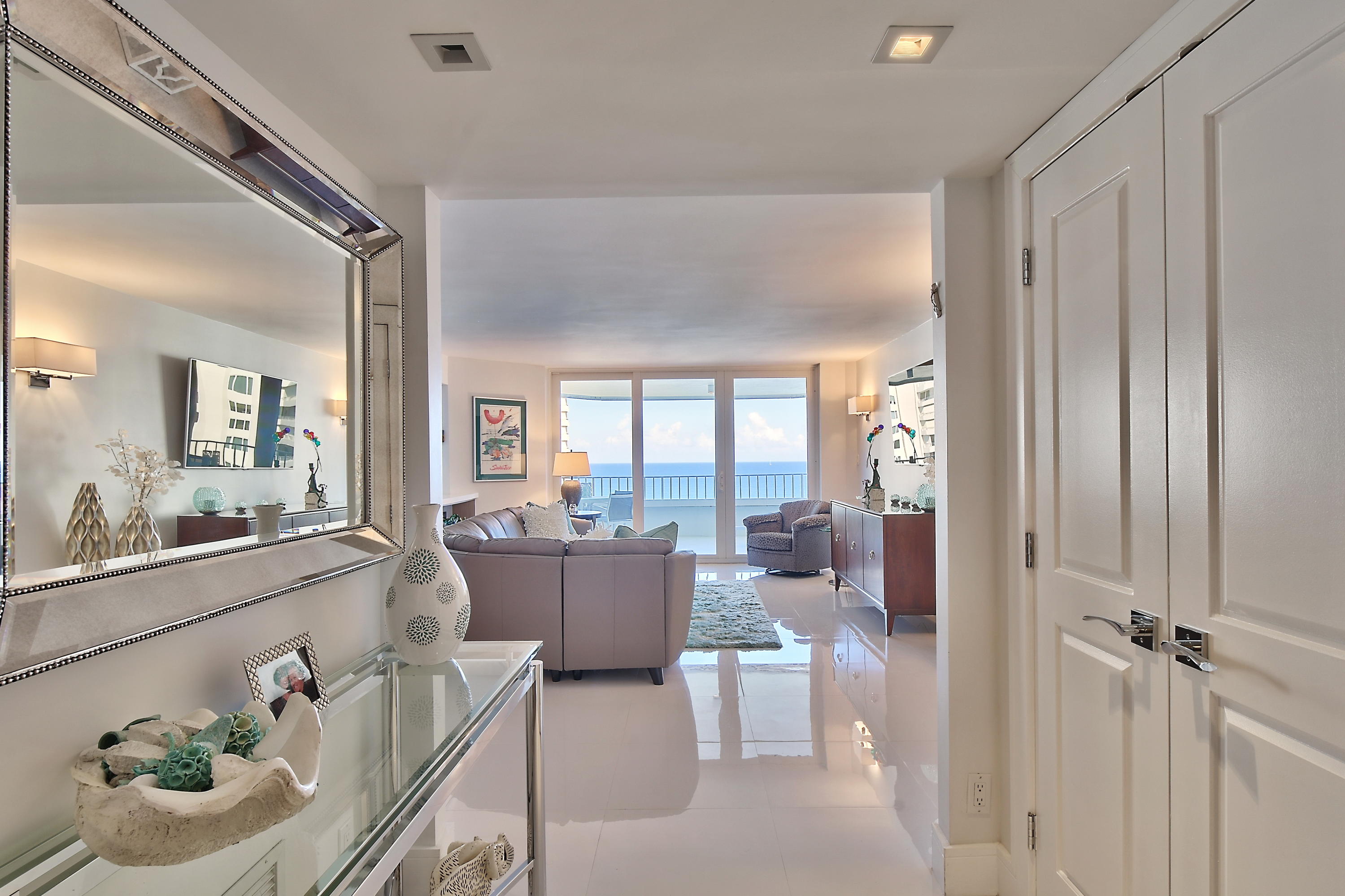 550 South Ocean Boulevard, Unit 1705 Boca Raton, FL 33432 - Photo 2 of 43 N2G_21