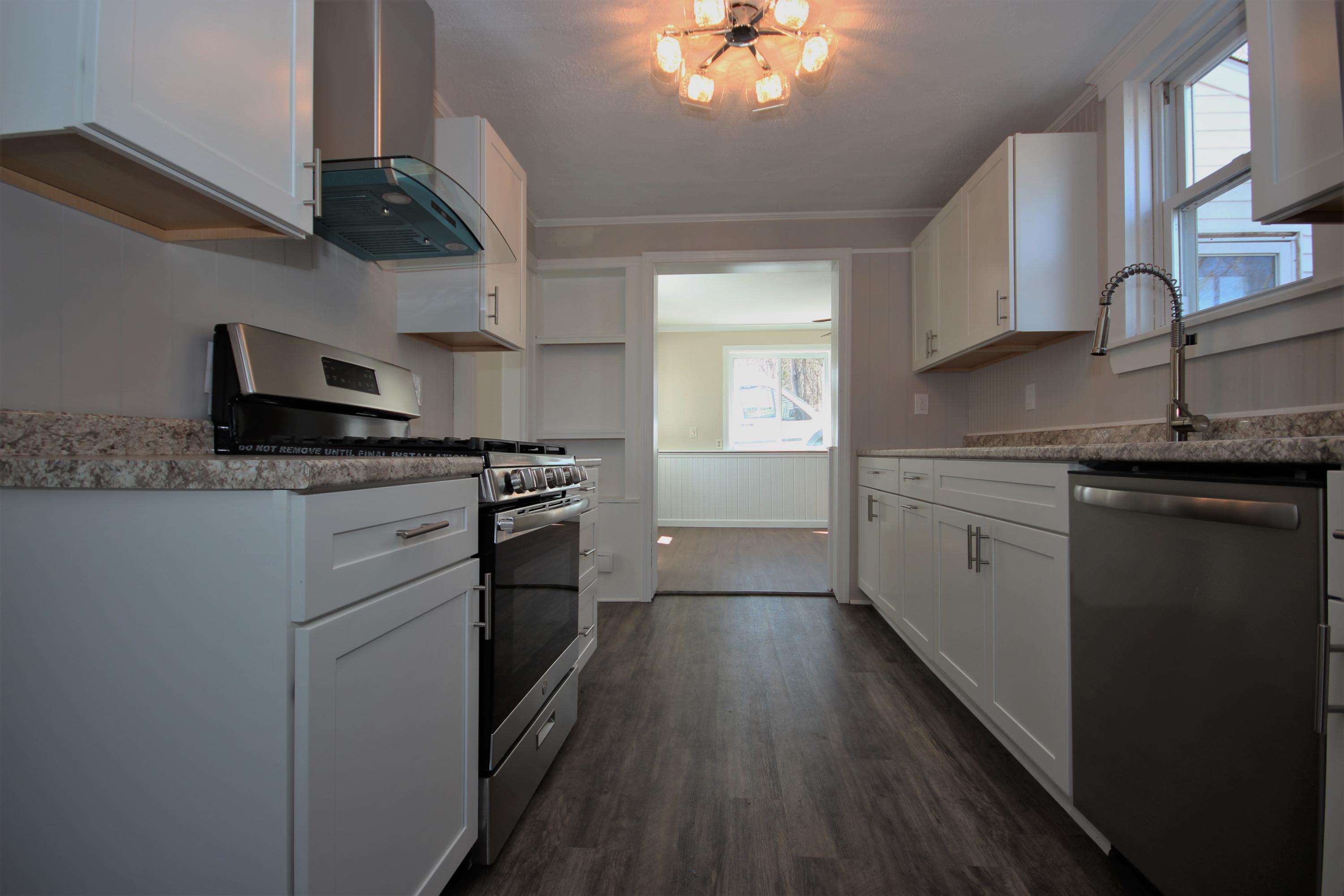 22 Rock Street Bangor, ME 04401 - Photo 11 of 40 10 (2)