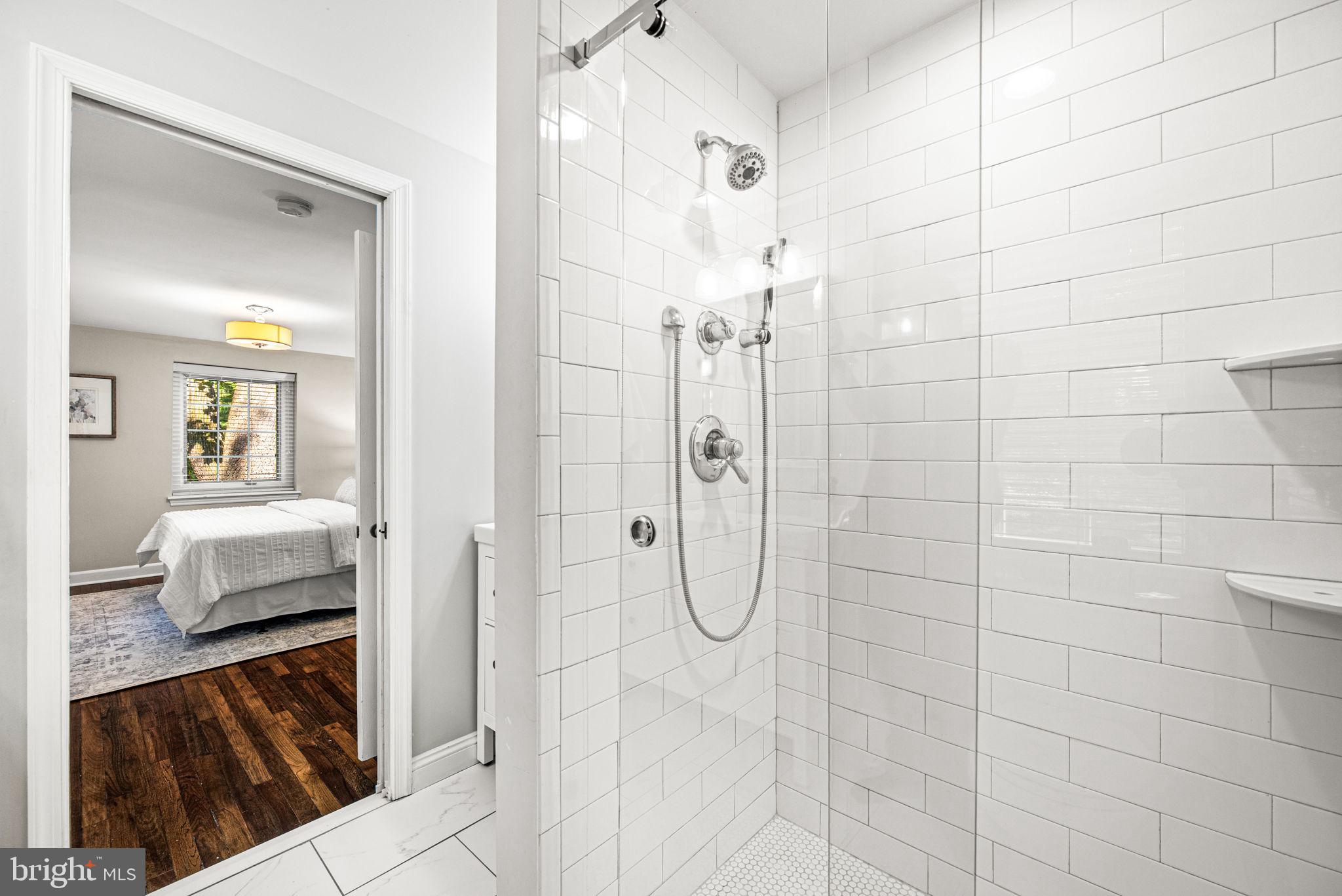 79 Crestline Road Wayne, PA 19087 - Photo 33 of 51 2nd Fl -Primary bathroom - glass shower doors