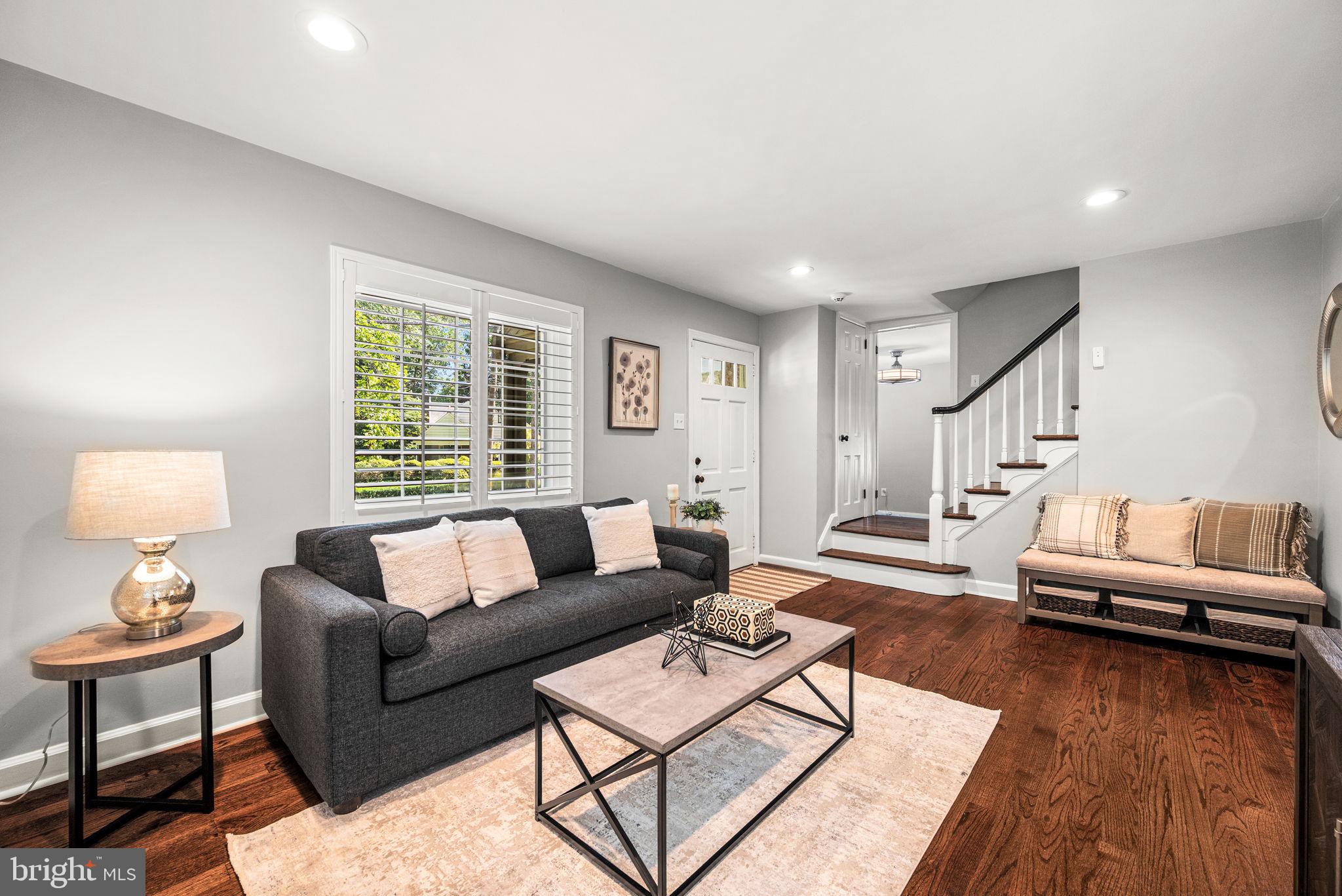 79 Crestline Road Wayne, PA 19087 - Photo 10 of 51 Living room - view to staircase & home office/BR