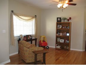 21534 Tranbarger Road Bristol, VA 24202 - Photo 8 of 11 GREAT ROOM