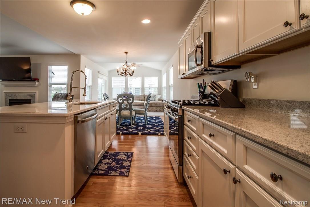 3115 Curtis Road Wixom, MI 48393 - Photo 21 of 44 Interiors (19 of 42).jpg