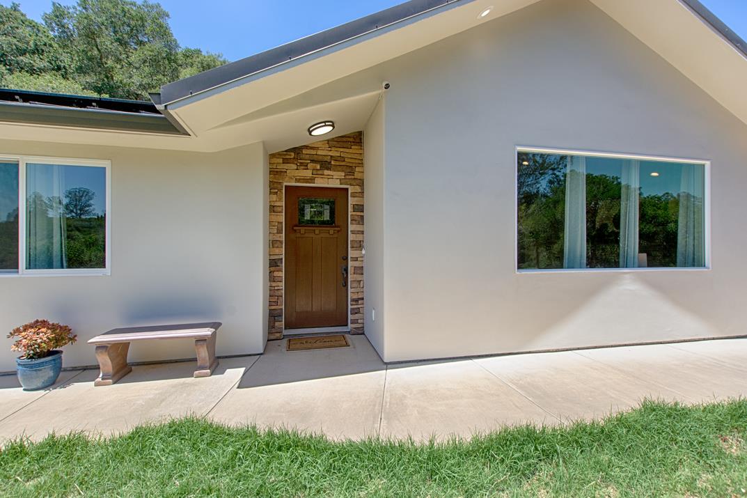 425 Echo Valley Road Salinas, CA 93907 - Photo 3 of 60