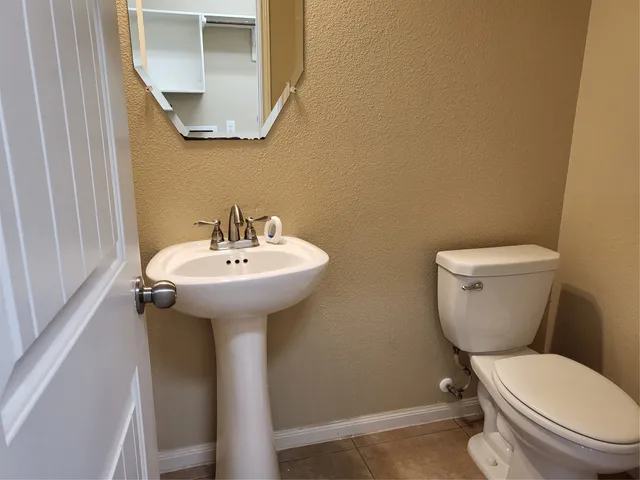 $2,200 | 1906 Howth Avenue, Houston, TX 77051