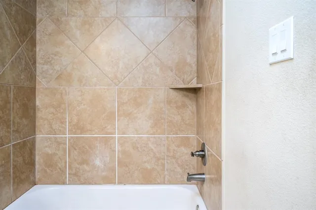 $2,200 | 1906 Howth Avenue, Houston, TX 77051