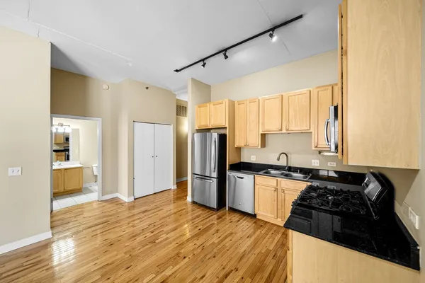 $2,900 | 910 West Madison Street, Unit 609, Chicago, IL 60607