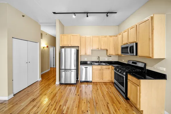 $2,900 | 910 West Madison Street, Unit 609, Chicago, IL 60607