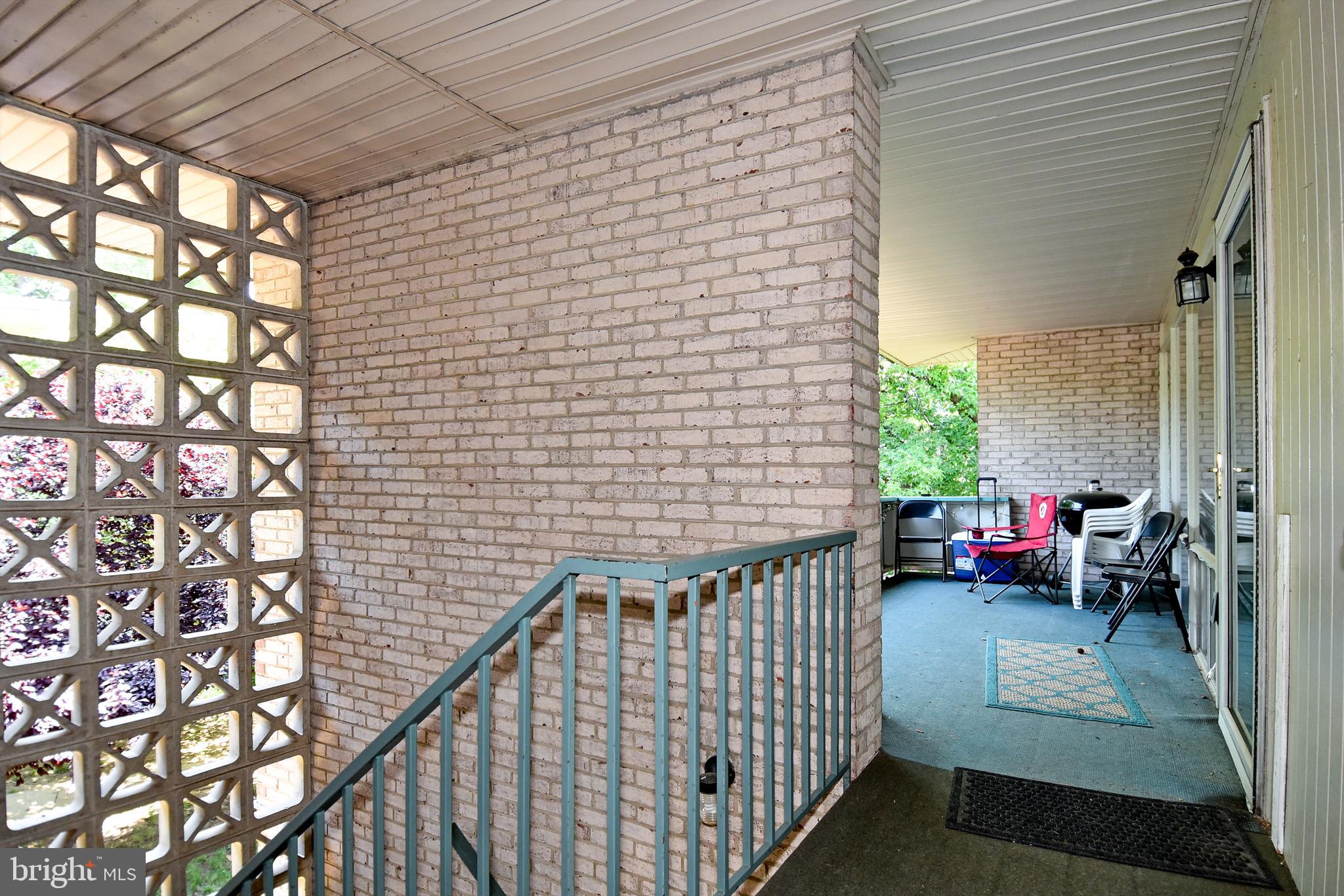 124 Haycock Road, Unit C1 Falls Church, VA 22046 - Photo 3 of 26