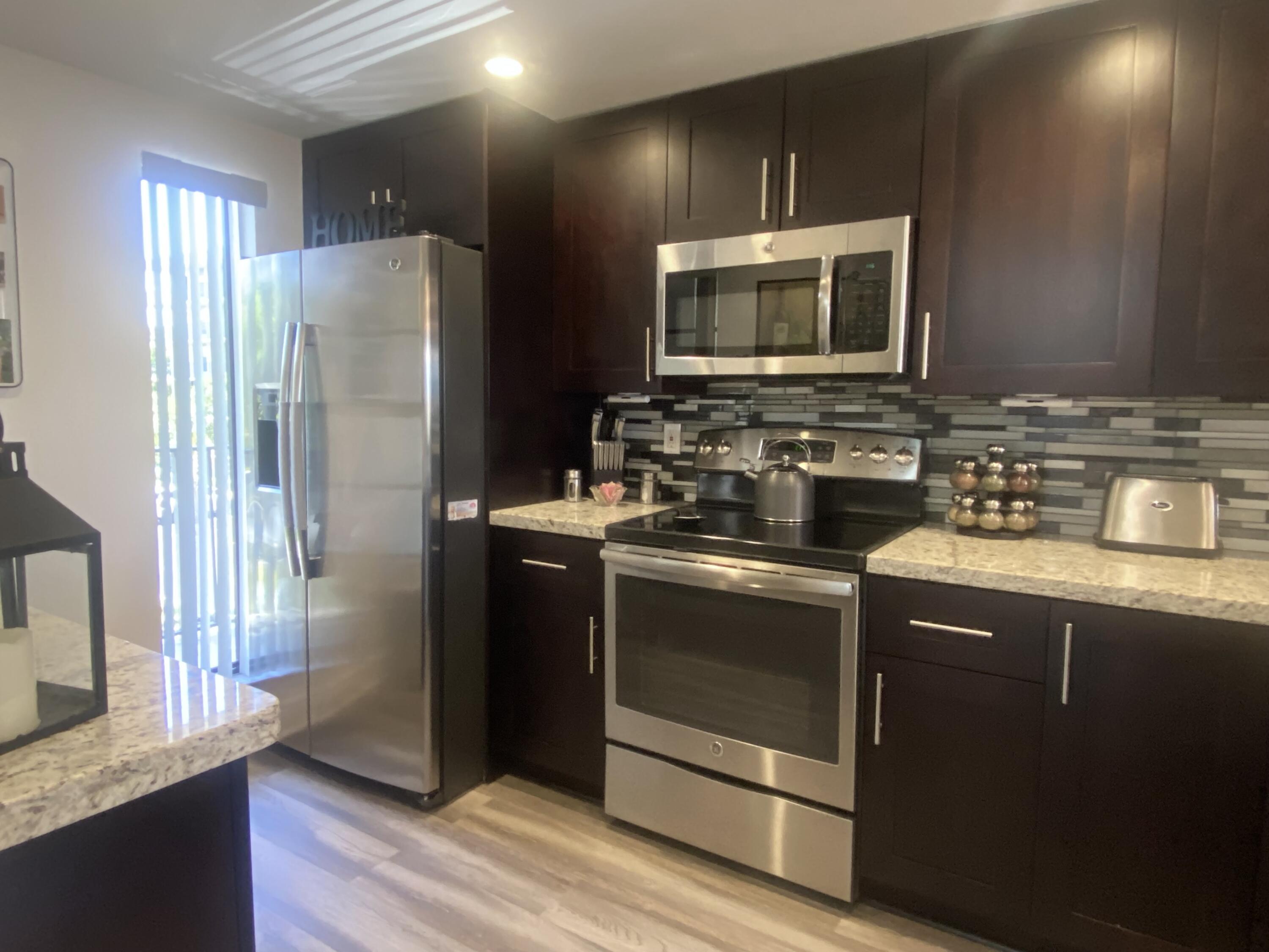 18 Royal Palm Way, Unit 306 Boca Raton, FL 33432 - Photo 12 of 39 IMG_9440