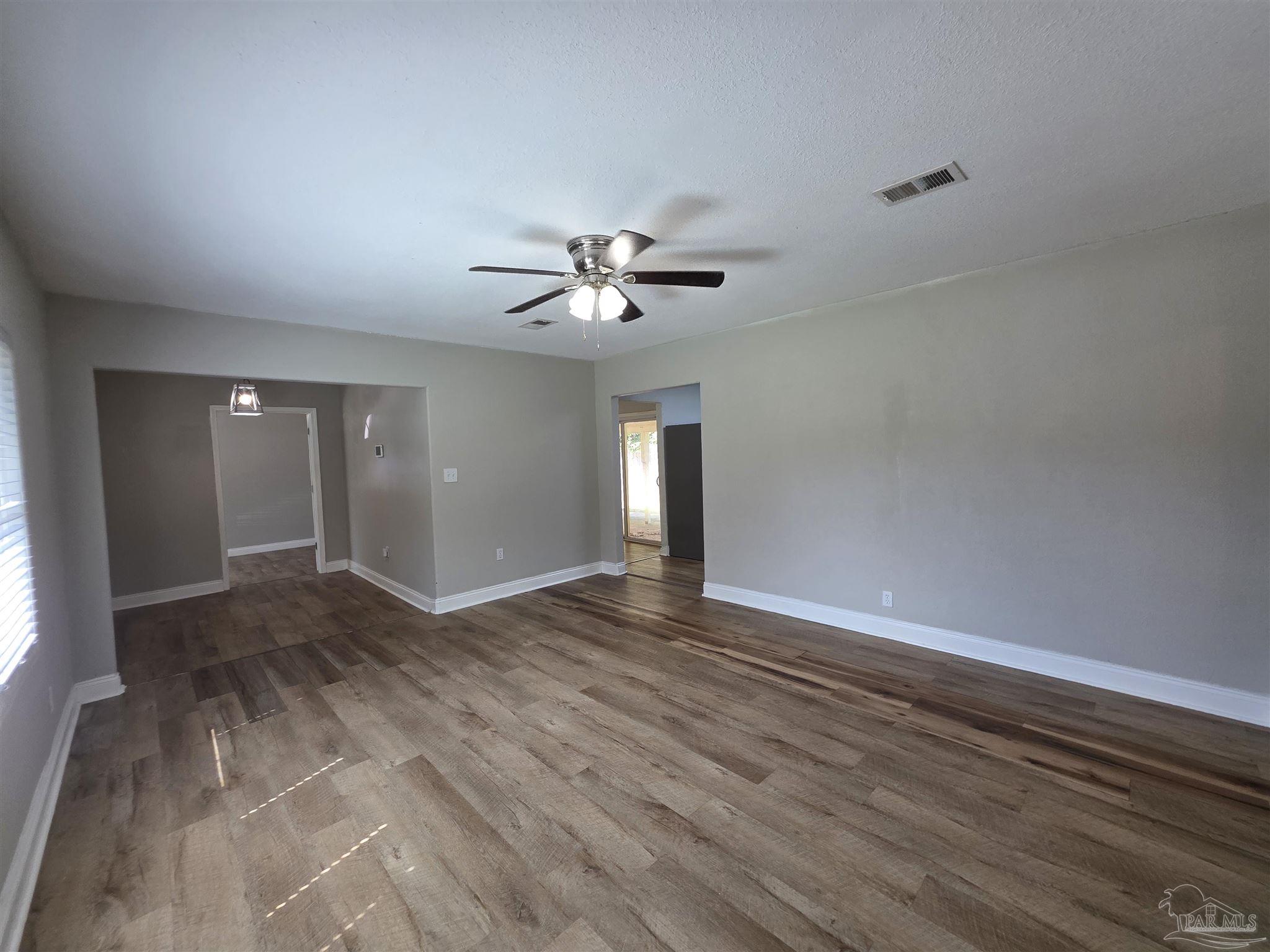 109 Reed Road Pensacola, FL 32507 - Photo 5 of 30