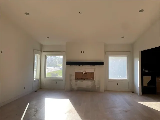 $1,100,000 | 22426 West 87th Terrace, Lenexa, KS 66227