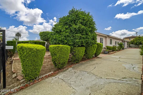 $950,000 | 1520 West 107th Street, Los Angeles, CA 90047