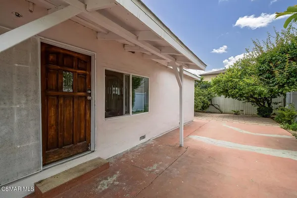 $950,000 | 1520 West 107th Street, Los Angeles, CA 90047