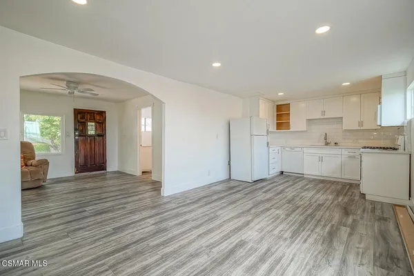 $950,000 | 1520 West 107th Street, Los Angeles, CA 90047