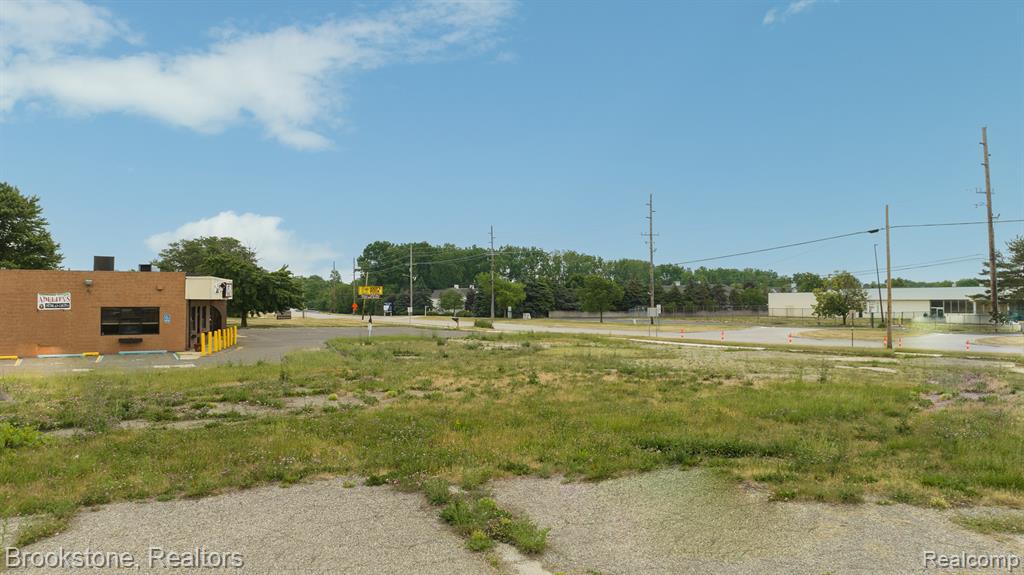 24995 Allen Road Trenton, MI 48183 - Photo 33 of 36