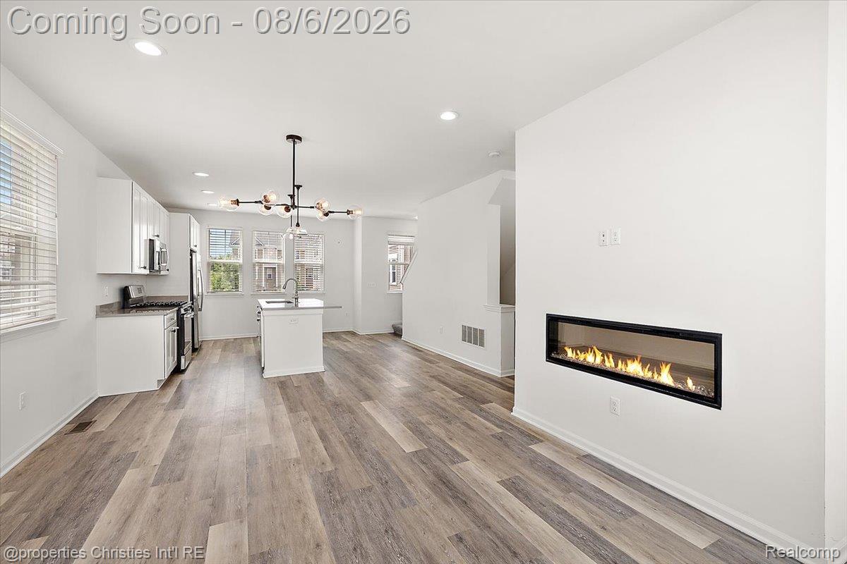 2500 Normandy Road, Unit 38 Royal Oak, MI 48073 - Photo 13 of 55 33-2500 Normandy Unit 38-33.jpg