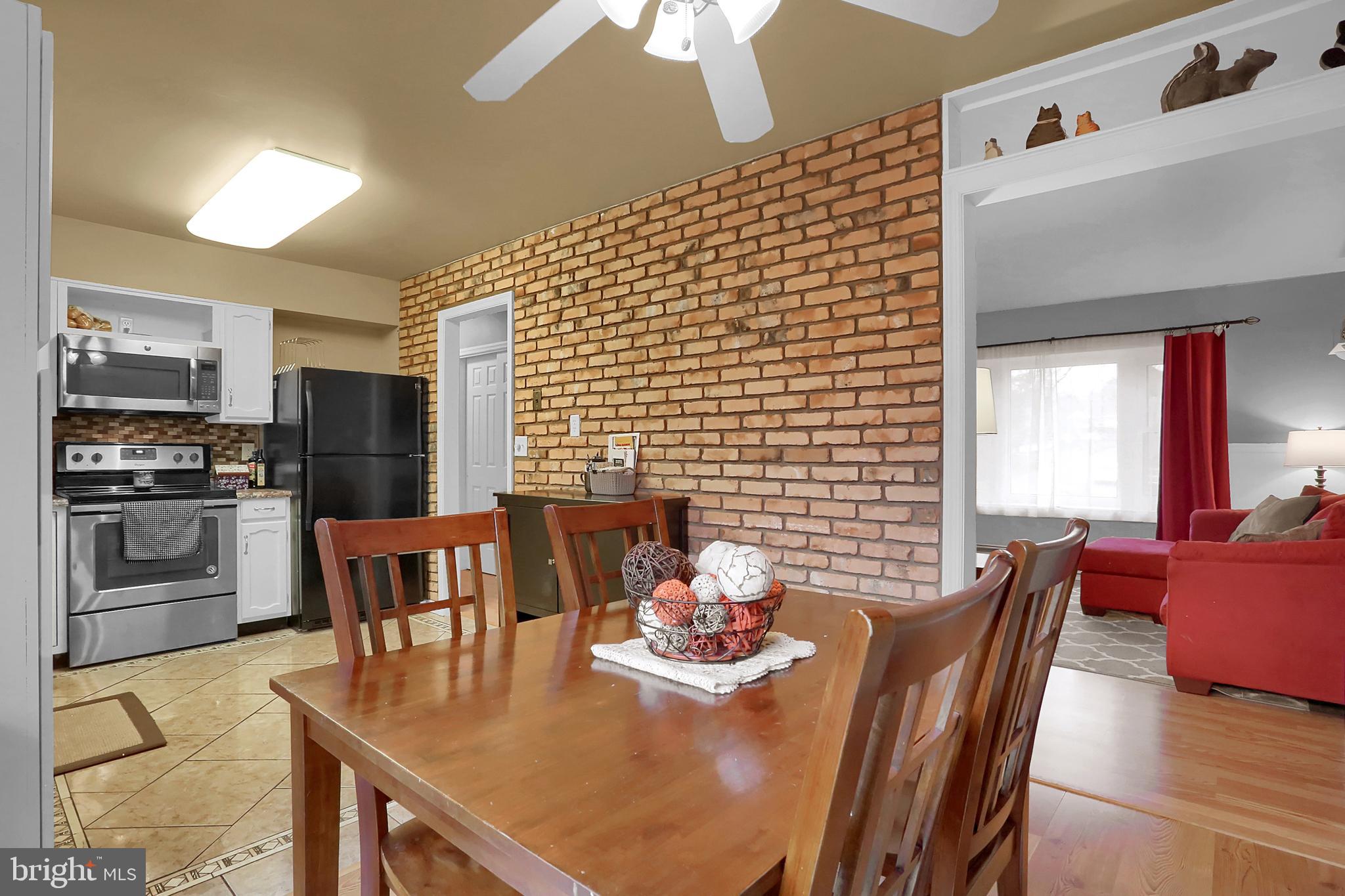82 Browning Road Lancaster, PA 17602 - Photo 4 of 27 Gallery Image 4