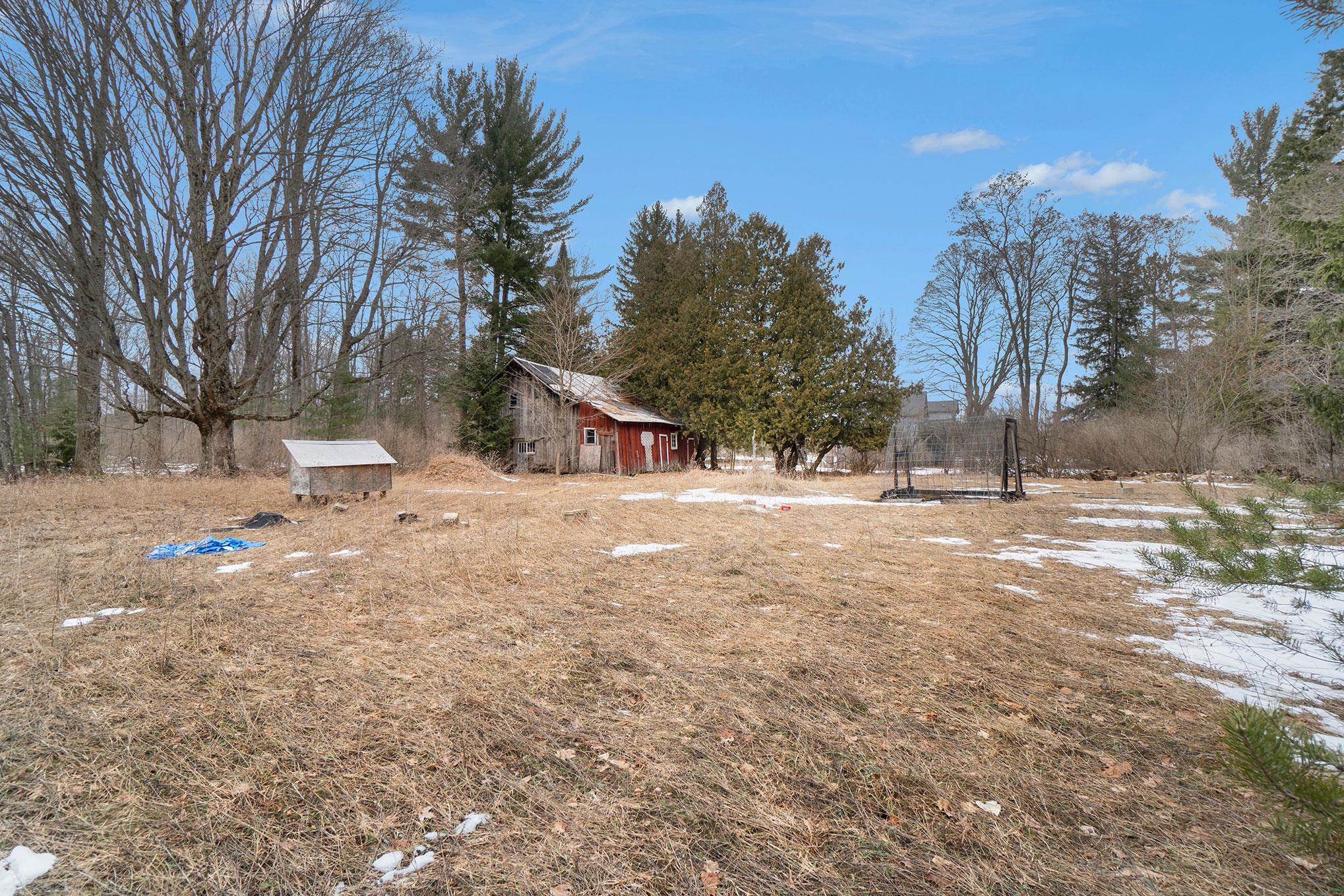 12107 Cinder Road Beulah, MI 49617 - Photo 16 of 18 1908569-15.JPG