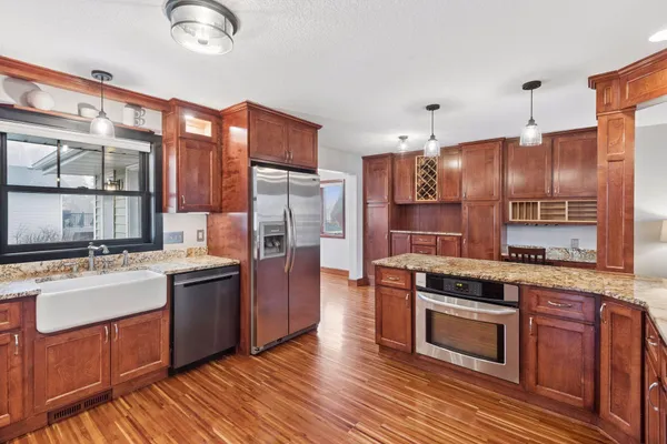 $469,900 | 316 Lakeview Terrace Boulevard, Waconia, MN 55387