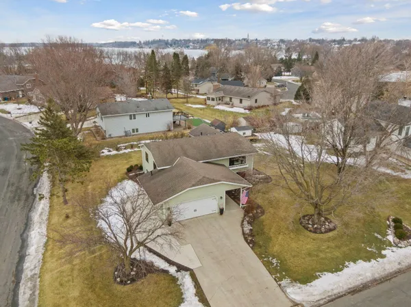 $469,900 | 316 Lakeview Terrace Boulevard, Waconia, MN 55387