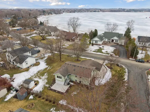 $469,900 | 316 Lakeview Terrace Boulevard, Waconia, MN 55387