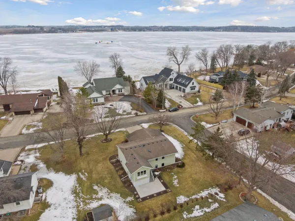 $469,900 | 316 Lakeview Terrace Boulevard, Waconia, MN 55387