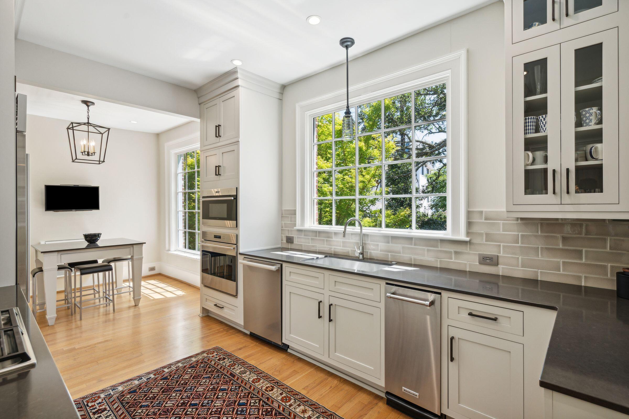 149 South Battery Charleston, SC 29401 - Photo 14 of 45 149 S Battery Kitchen